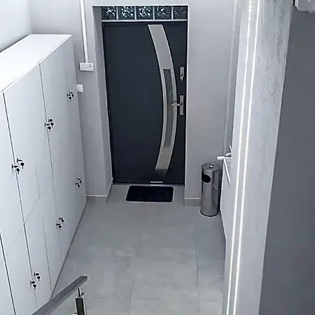 Pracowniczy Hotel *